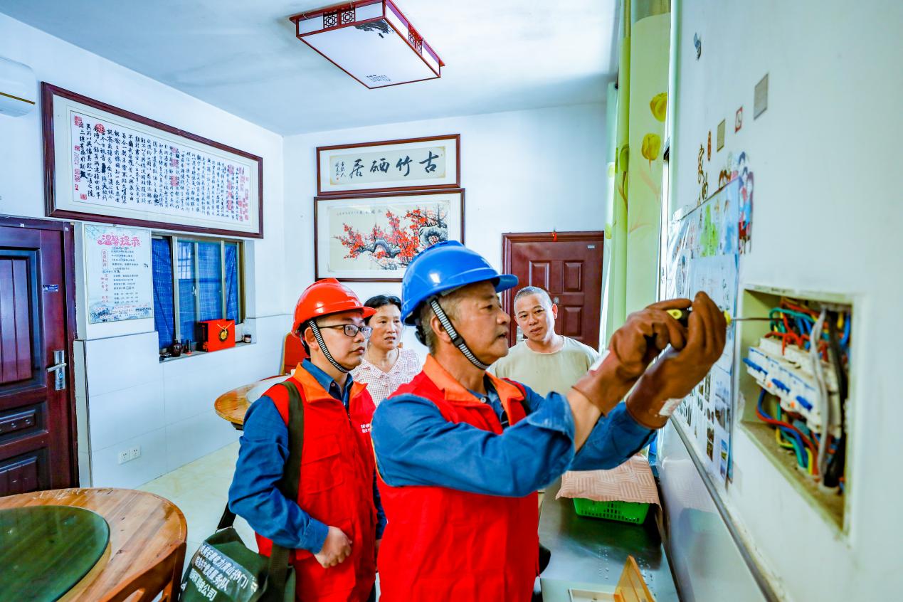 祁门县：民宿全电化 客满农家院